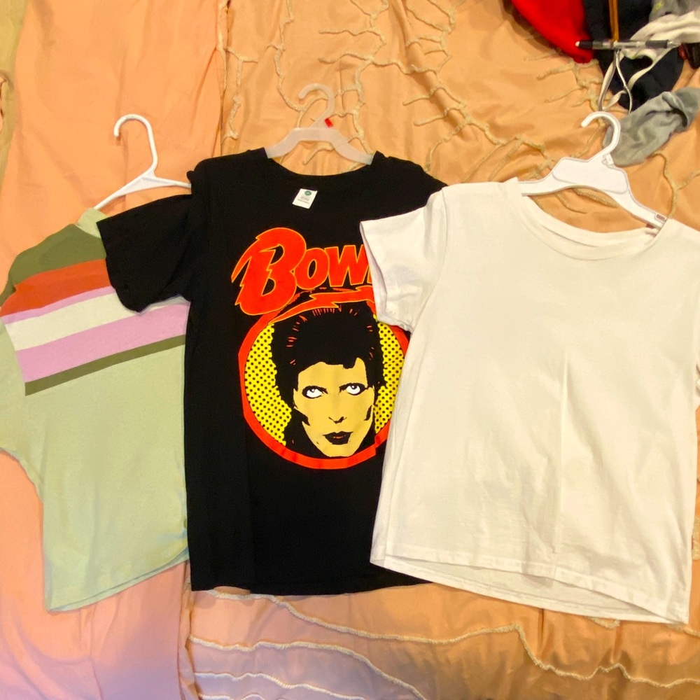 Basic / Graphic Tees - image 1